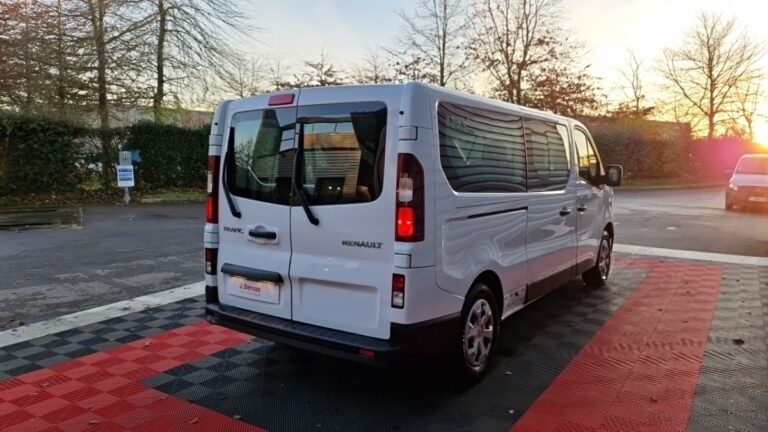 Renault Trafic COMBI L2 2.0 DCI 150 ENERGY SS ZEN - Image 04 (July 7, 2026)