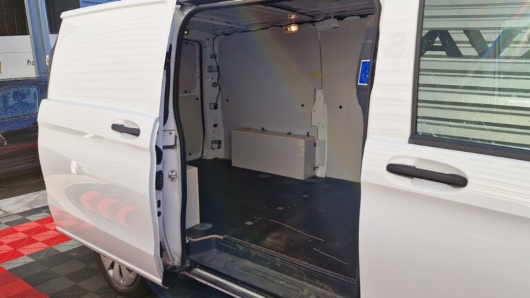 Mercedes Vito FOURGON 114 CDI LONG BVA RWD FIRST - Image 11 (July 7, 2026)