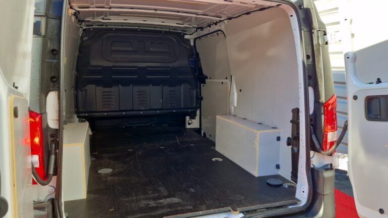 Mercedes Vito FOURGON 114 CDI LONG BVA RWD FIRST - Image 12 (July 7, 2026)