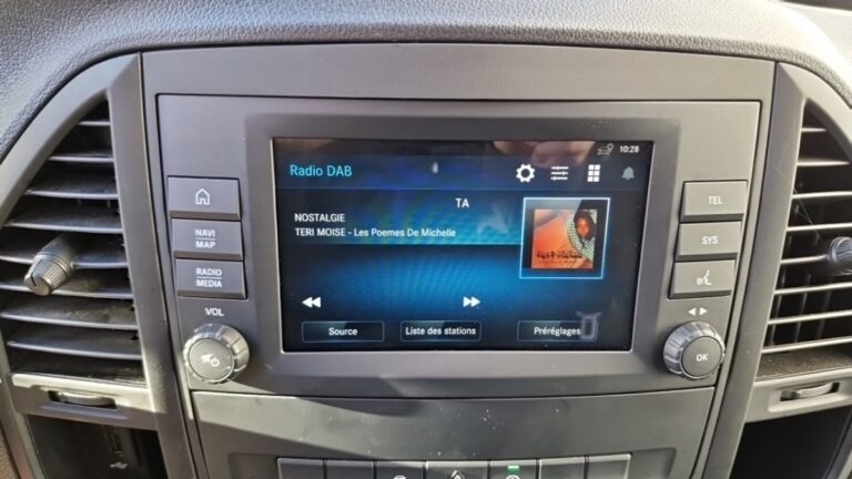 Mercedes Vito FOURGON 114 CDI LONG BVA RWD FIRST - Image 20 (July 7, 2026)