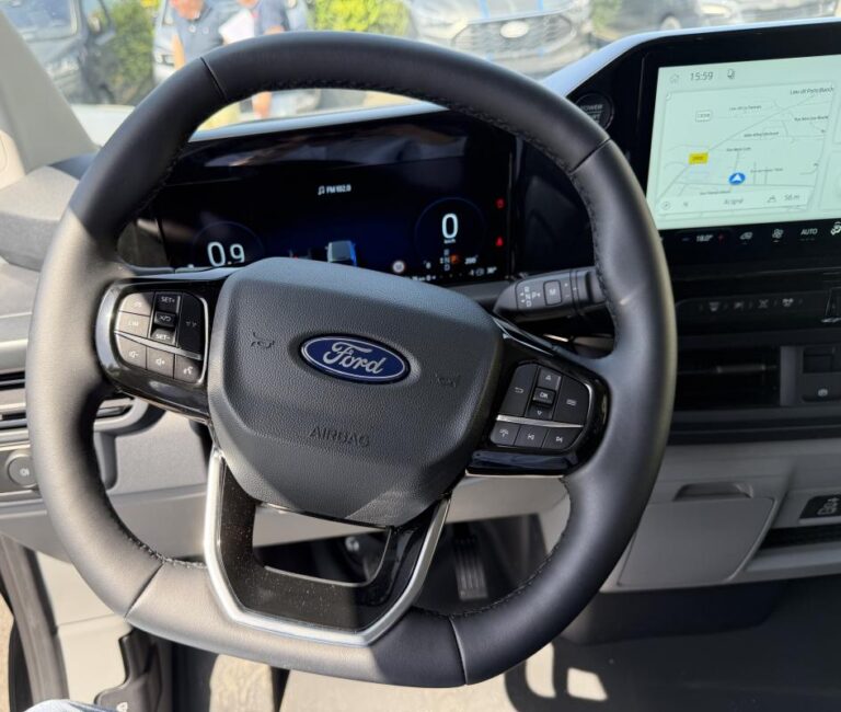 Ford Transit Custom Fourgon II (2) 320 L2 2.5 DURATEC 232 PHEV CVT SPORT - Image 08 (July 7, 2026)