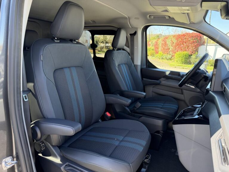Ford Transit Custom II (2) CABINE APPROFONDIE 320 2.0 ECOBLUE 170 BVA8 SPORT - Image 07 (July 7, 2026)