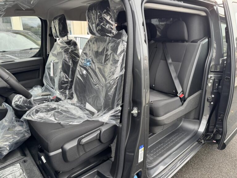 Fiat Scudo III CABINE APPROFONDIE FIXE 2.2 HDI 180 M S&S EAT8 PRO LOUNGE CONNECT - Image 04 (July 7, 2026)