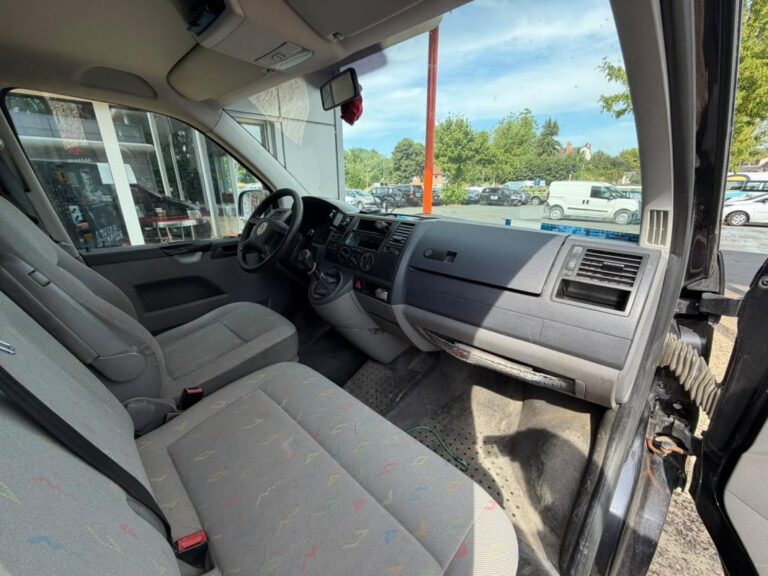 Volkswagen T5 Multivan Court 1.9 TDI 102Ch – 218 000Km 2006 - Image 10 (July 7, 2026)