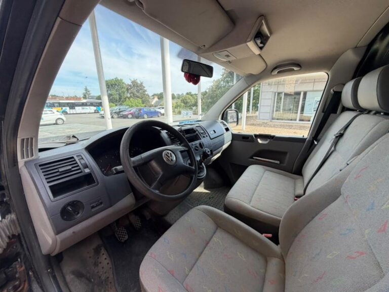 Volkswagen T5 Multivan Court 1.9 TDI 102Ch – 218 000Km 2006 - Image 09 (July 7, 2026)