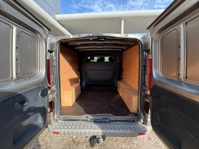 Opel Vivaro 1.6 CDTi 145Ch – 2016 174 000Km Garantie 6 Mois - Image 14 (July 7, 2026)