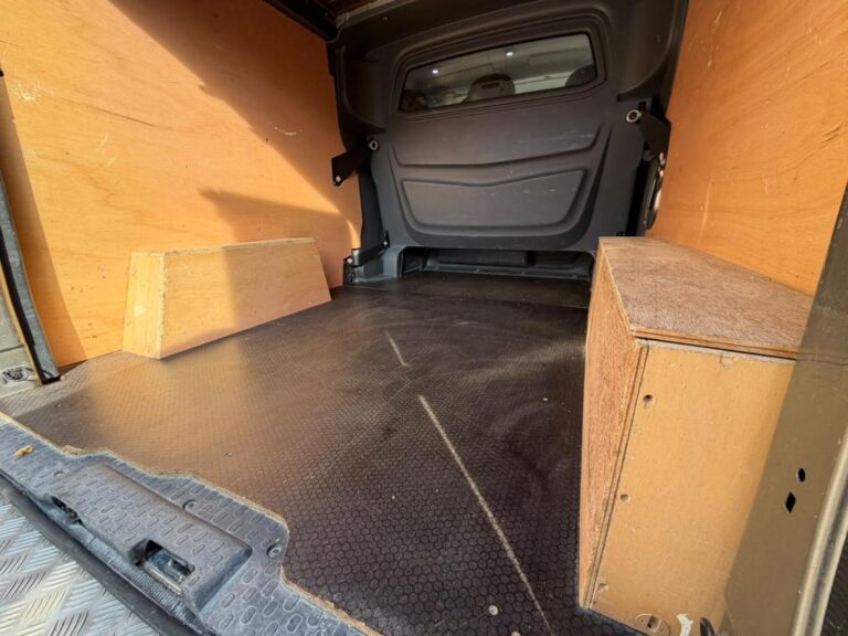 Opel Vivaro 1.6 CDTi 145Ch – 2016 174 000Km Garantie 6 Mois - Image 15 (July 7, 2026)