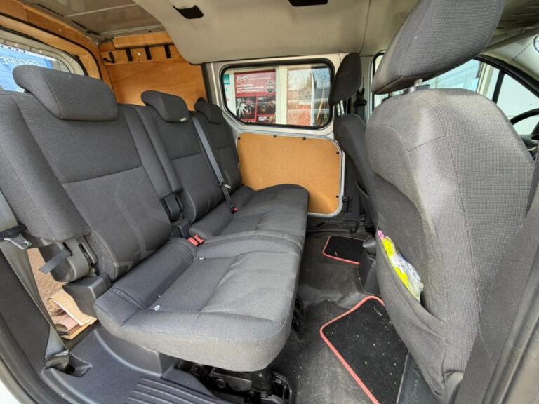 Ford Transit Connect 1.6 TDCi 95ch – Utilitaire Fiable 2014 123 000km Garantie 6 Mois - Image 13 (July 7, 2026)