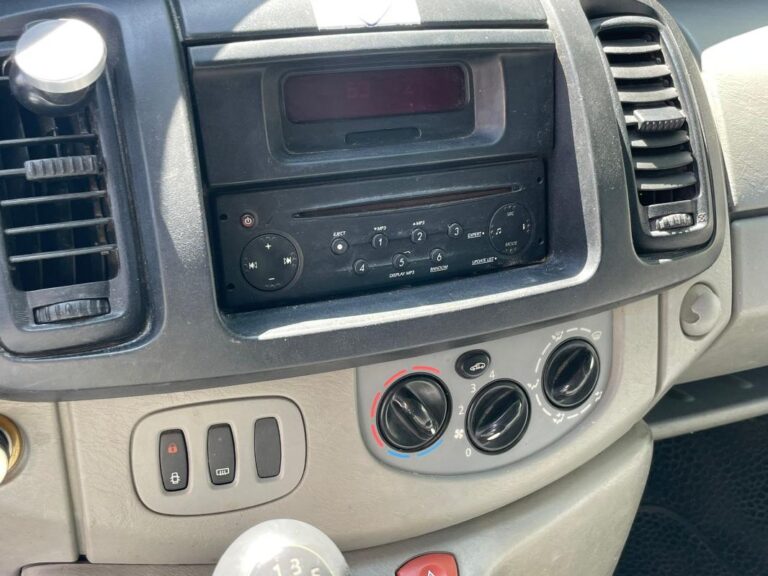 Renault Trafic 2.0 dCi 90ch – Garantie 6 mois Reprise possible - Image 19 (July 7, 2026)
