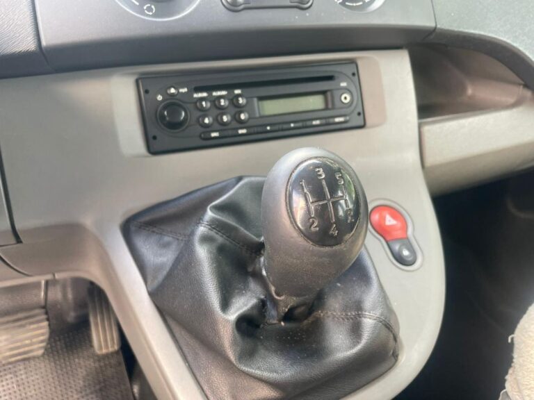 Renault Kangoo Express 1.5 dCi 86ch – Garantie 6 mois Reprise possible - Image 17 (July 7, 2026)