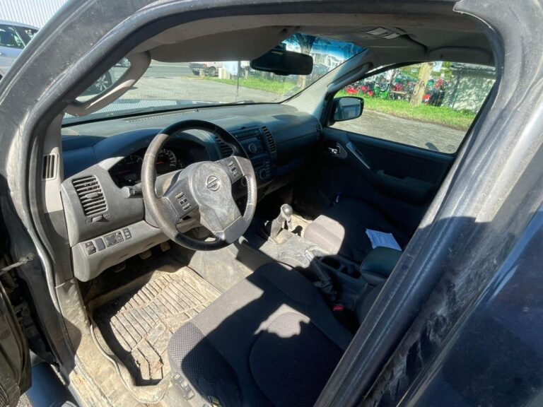 Nissan Navara NP300 2.5 dCi 4WD – Pick-up Garantie 6 mois Reprise possible - Image 10 (July 7, 2026)