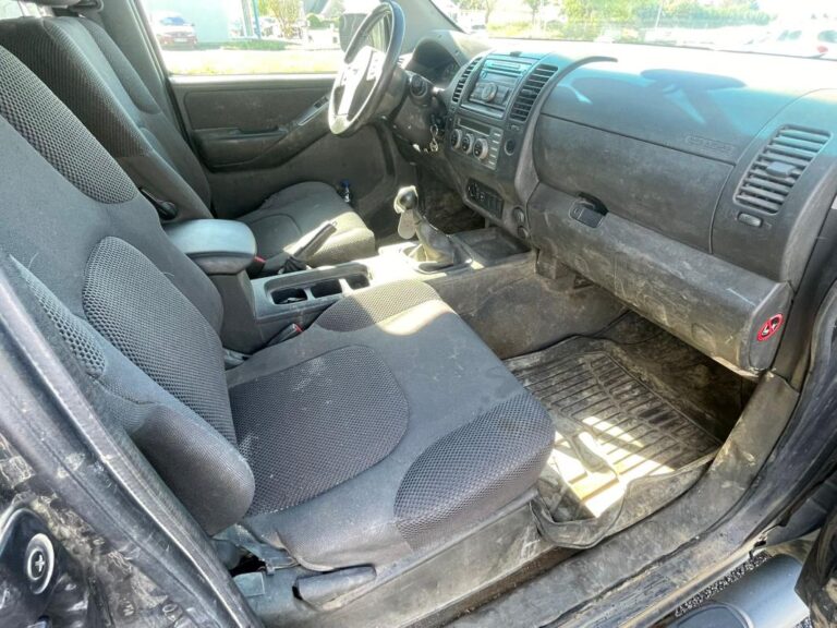 Nissan Navara NP300 2.5 dCi 4WD – Pick-up Garantie 6 mois Reprise possible - Image 13 (July 7, 2026)