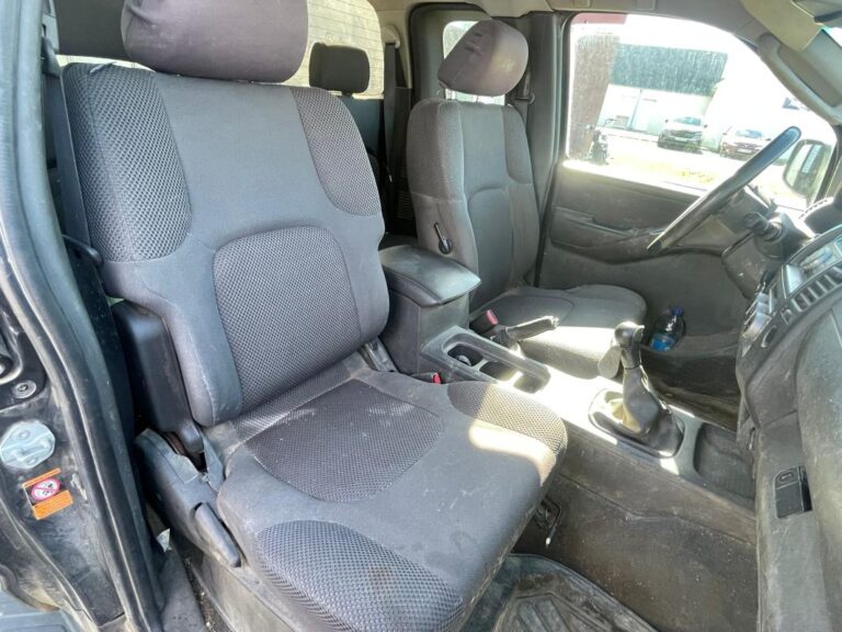 Nissan Navara NP300 2.5 dCi 4WD – Pick-up Garantie 6 mois Reprise possible - Image 14 (July 7, 2026)