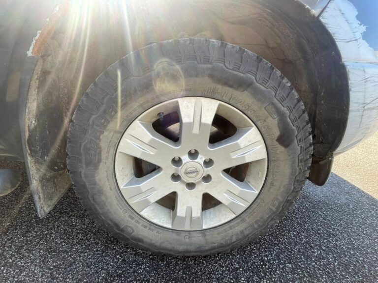 Nissan Navara NP300 2.5 dCi 4WD – Pick-up Garantie 6 mois Reprise possible - Image 15 (July 7, 2026)