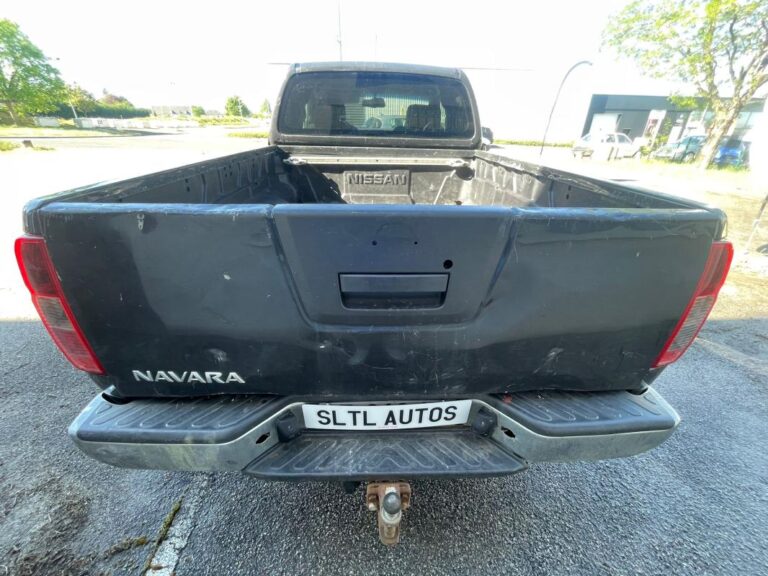 Nissan Navara NP300 2.5 dCi 4WD – Pick-up Garantie 6 mois Reprise possible - Image 06 (July 7, 2026)