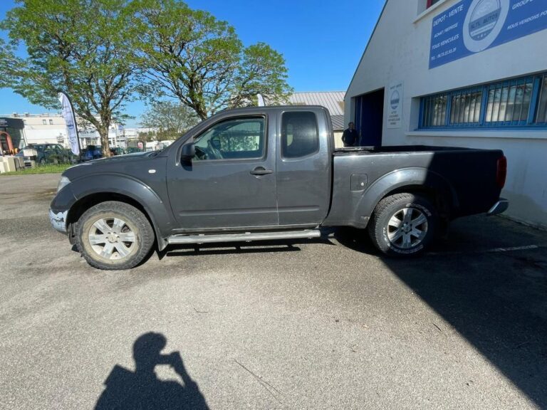 Nissan Navara NP300 2.5 dCi 4WD – Pick-up Garantie 6 mois Reprise possible - Image 08 (July 7, 2026)