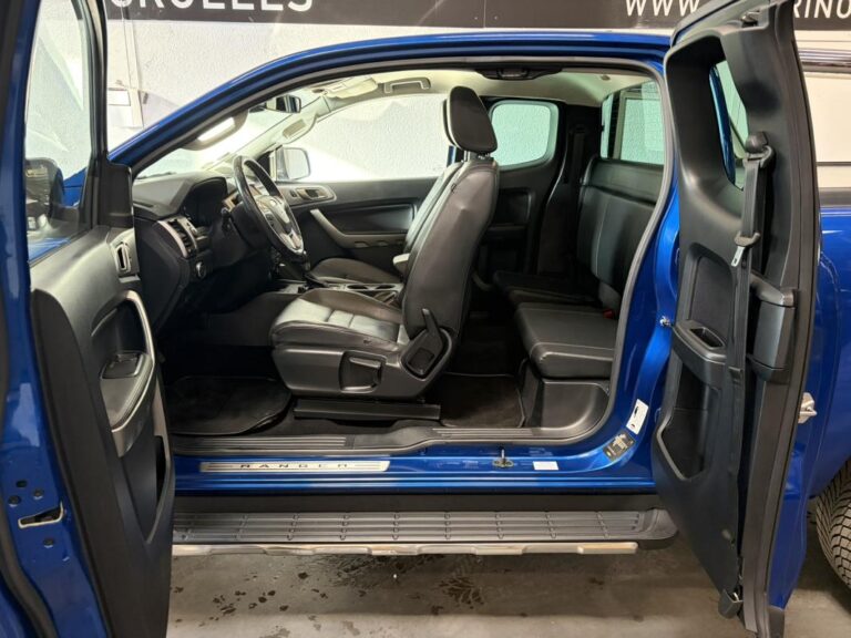 Ford Ranger SUPER CABINE 2.0 ECOBLUE 213 BV10 LIMITED - Image 12 (July 7, 2026)