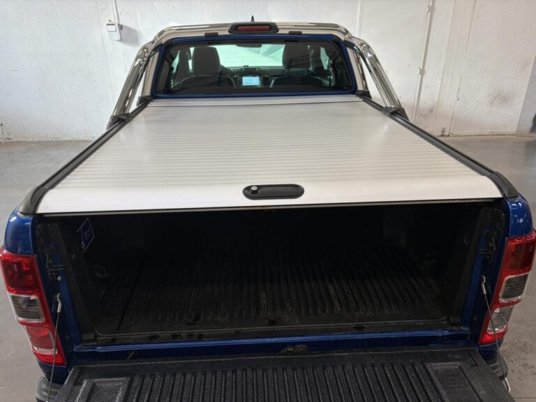 Ford Ranger SUPER CABINE 2.0 ECOBLUE 213 BV10 LIMITED - Image 17 (July 7, 2026)