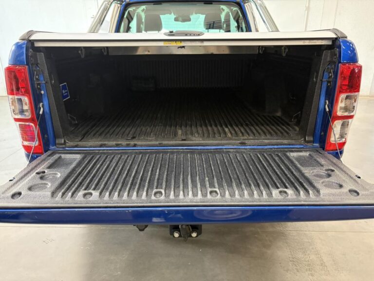 Ford Ranger SUPER CABINE 2.0 ECOBLUE 213 BV10 LIMITED - Image 18 (July 7, 2026)