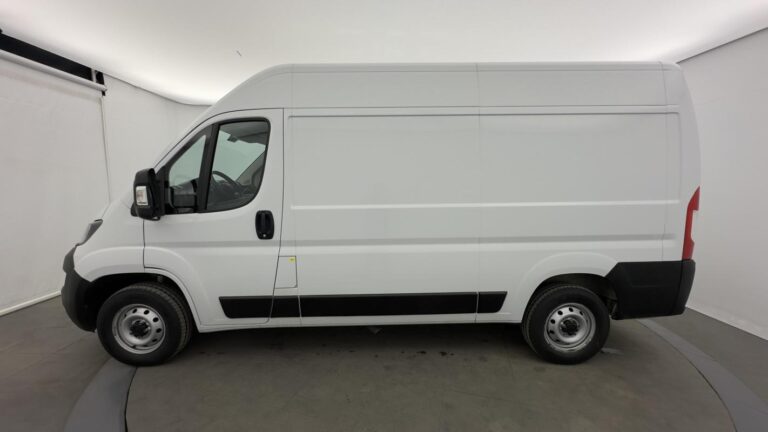 Fiat Ducato FOURGON FGN MH2 3.0T 120 CH S&S BVM6 - Image 02 (July 7, 2026)