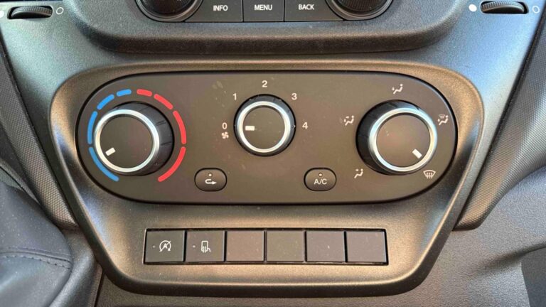 Iveco Daily CHASSIS CABINE FOURGON 35 S 16S P EMP 4100 MATIC - Image 20 (July 7, 2026)