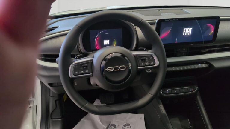 Fiat 600 SOCIETE 1.2 HYBRID 100 CH DCT6 - Image 10 (July 7, 2026)
