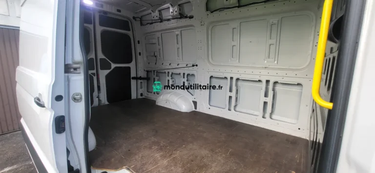 Volkswagen Crafter 35 L3H3 2.0 TDI 177 BUSINESS LINE 4MOTION Business L3H3 - Image 04 (August 12, 2026)