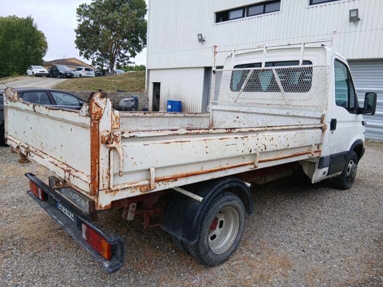 Iveco Daily 2.8 TD 125 CV BENNE - Image 03 (August 1, 2026)