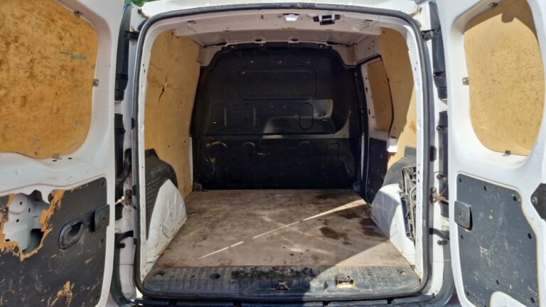 Renault Kangoo Express BLUE DCI 80 EXTRA R-LINK - Image 09 (August 1, 2026)