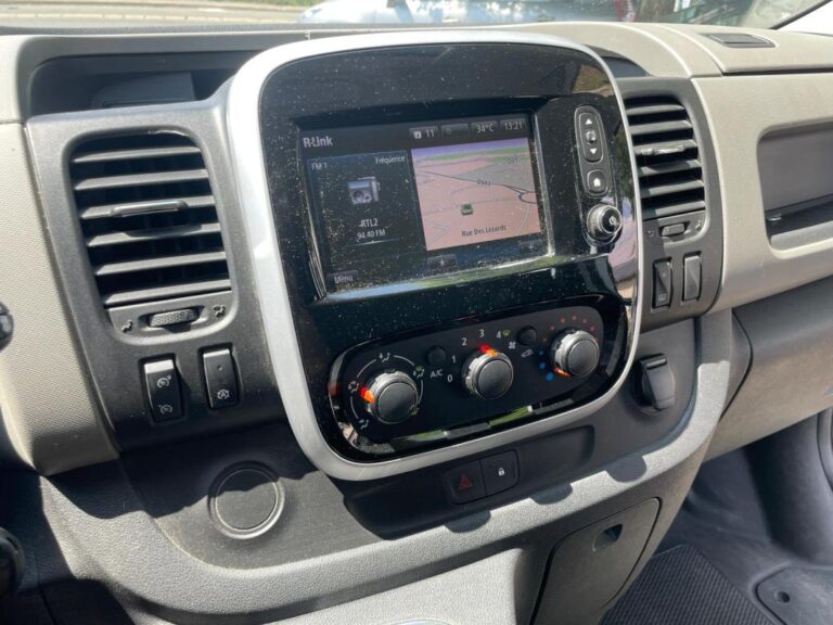 Renault Trafic 1.6 dCi 145ch – Garantie 6 mois Reprise possible - Image 16 (August 1, 2026)