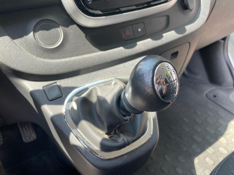 Renault Trafic 1.6 dCi 145ch – Garantie 6 mois Reprise possible - Image 18 (August 1, 2026)