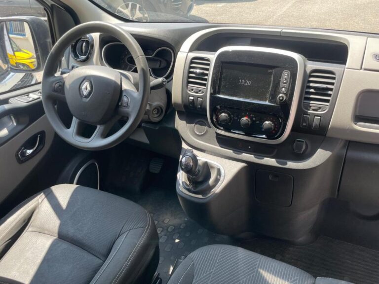 Renault Trafic 1.6 dCi 145ch – Garantie 6 mois Reprise possible - Image 09 (August 1, 2026)