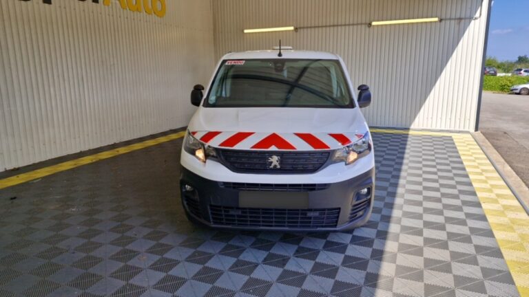 Peugeot Partner FOURGON STANDARD 650 KG BLUEHDI 130 SS BVM6 ASPHALT - Image 18 (August 5, 2026)