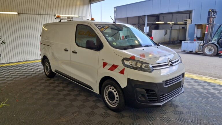 Citroën Jumpy FOURGON m bluehdi 120 ss bvm6 club - Image 03 (August 4, 2026)