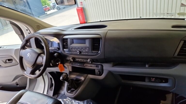 Citroën Jumpy FOURGON m bluehdi 120 ss bvm6 club - Image 07 (August 4, 2026)