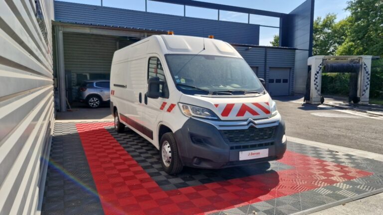 Citroën Jumper FOURGON TOLE 35 BLUEHDI 140 SS BVM6 CLUB - Image 02 (August 4, 2026)
