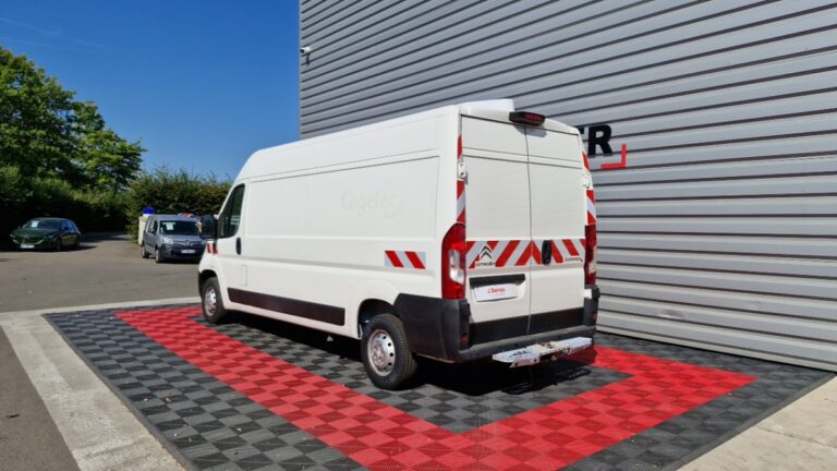 Citroën Jumper FOURGON TOLE 35 BLUEHDI 140 SS BVM6 CLUB - Image 04 (August 4, 2026)