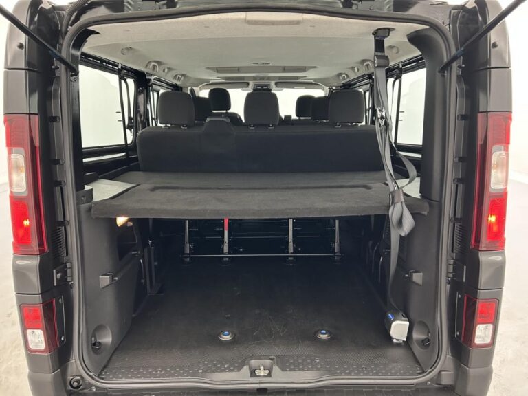 Renault Trafic Combi Blue dCi 150 Grand Evolution 4p - Image 18 (August 4, 2026)