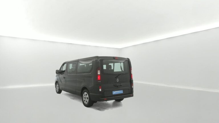 Renault Trafic Combi Blue dCi 150 Grand Evolution 4p - Image 03 (August 4, 2026)