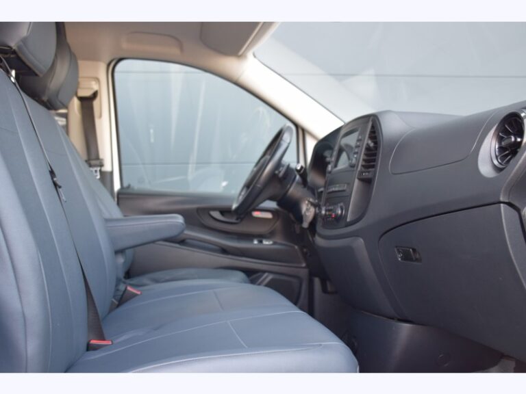 Mercedes Vito 114 CDI 4×4 Fourgon Compact – 22 990 € HT - Image 04 (August 5, 2026)