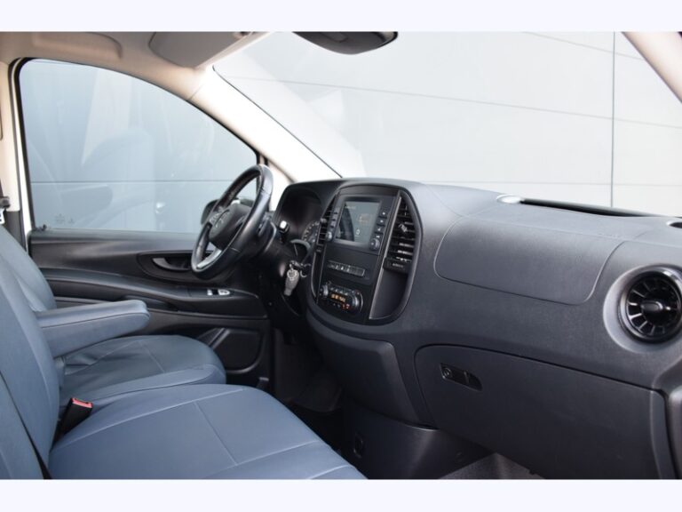 Mercedes Vito 114 CDI 4×4 Fourgon Compact – 22 990 € HT - Image 05 (August 5, 2026)