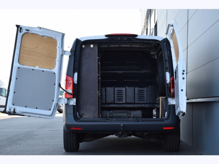 Mercedes Vito 114 CDI 4×4 Fourgon Compact – 22 990 € HT - Image 06 (August 5, 2026)