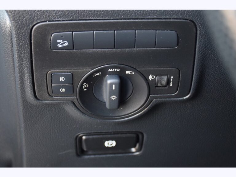 Mercedes Vito 114 CDI 4×4 Fourgon Compact – 22 990 € HT - Image 08 (August 5, 2026)