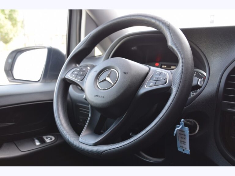 Mercedes Vito Fourgon 114 CDI Compact / L1 – 2 places confort 23 900€ - Image 12 (August 5, 2026)