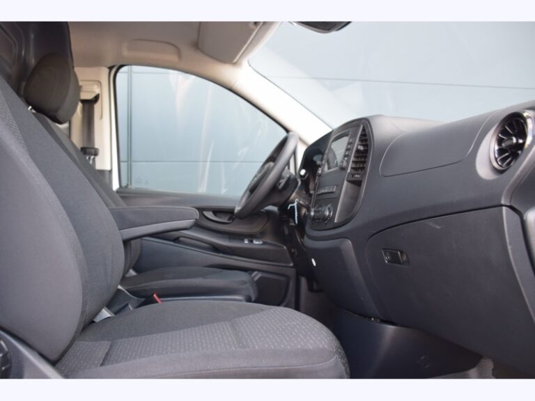 Mercedes Vito Fourgon 114 CDI Compact / L1 – 2 places confort 23 900€ - Image 04 (August 5, 2026)