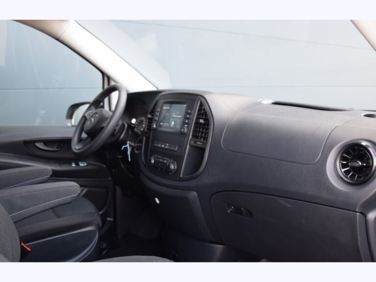 Mercedes Vito Fourgon 114 CDI Compact / L1 – 2 places confort 23 900€ - Image 05 (August 5, 2026)
