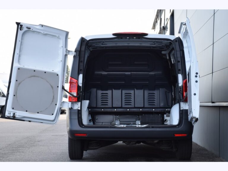 Mercedes Vito Fourgon 114 CDI Compact / L1 – 2 places confort 23 900€ - Image 06 (August 5, 2026)