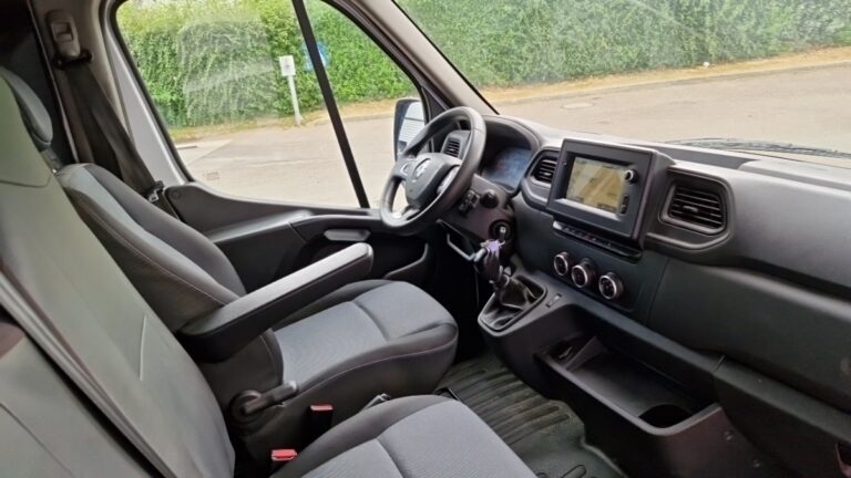 Renault Master FOURGON trac f3500 energy dci 180 grand confort - Image 06 (August 6, 2026)