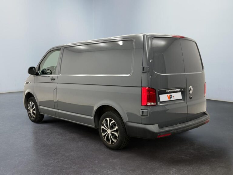 Volkswagen Transporter 6.1 VAN 2.0 TDI 150 BVM6 BUSINESS - Image 03 (August 6, 2026)