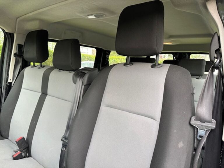 Peugeot Expert 1.5HDI 120CV COMBI - Image 10 (August 6, 2026)